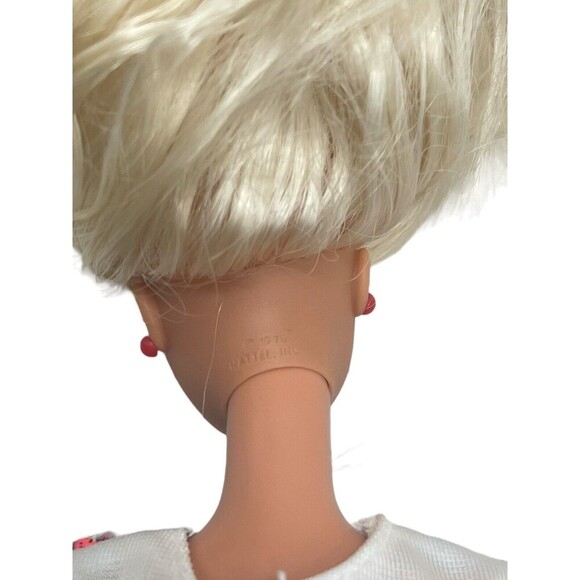 1994 Shoppin' Fun Barbie Doll w/ Pleated Red Skirt, Strawberry Shirt Vintage 11” - Picture 12 of 13